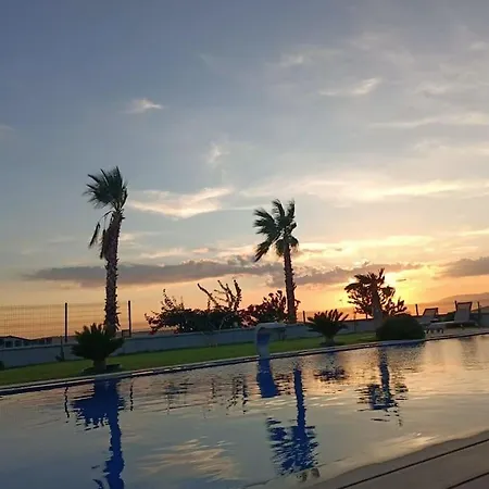 Efe Delux Ovacik'ta Luex Villa *