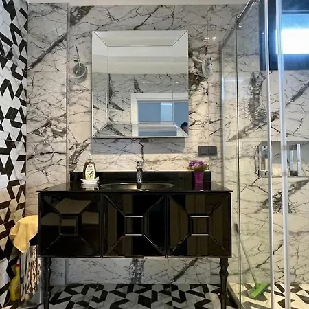 Efe Delux Ovacik'ta Luex Çeşme